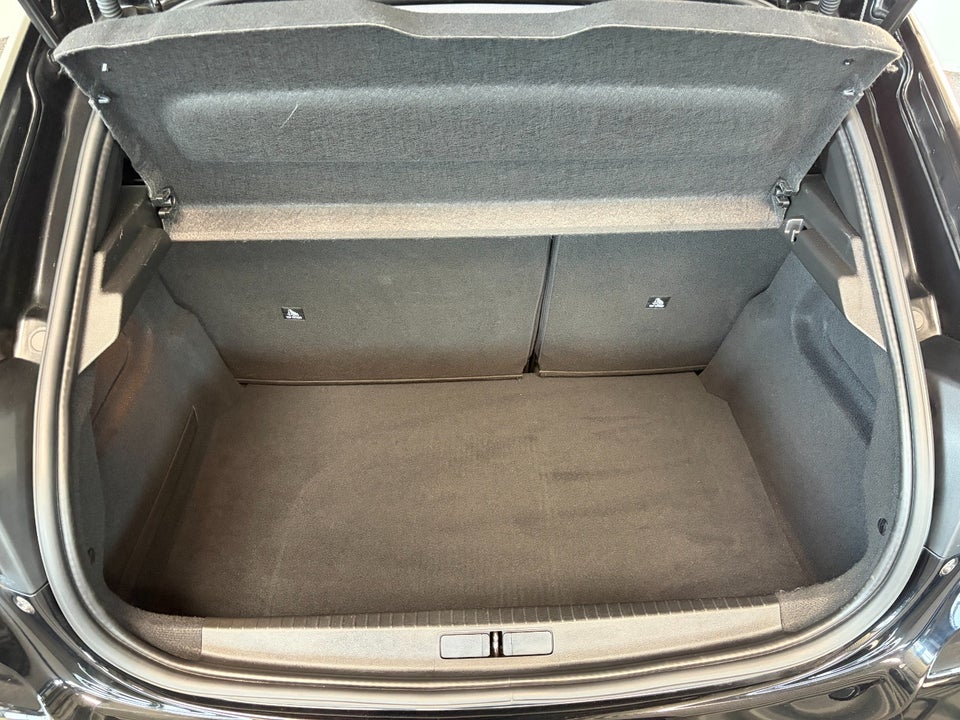 Peugeot 208 1,2 PureTech 100 Allure EAT8 5d