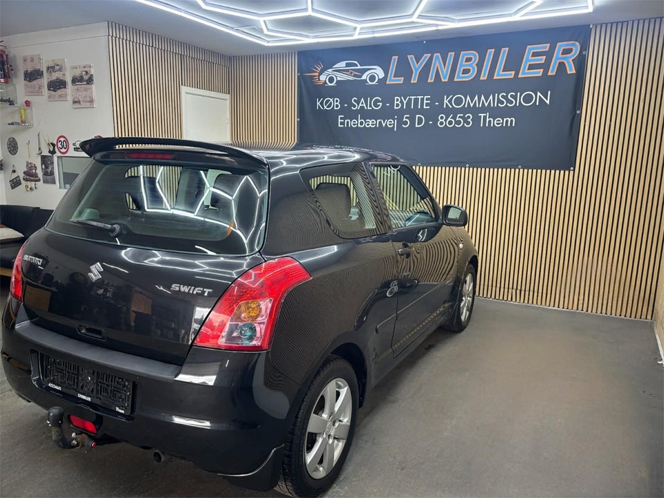 Suzuki Swift 1,3 GL-A aut. 3d