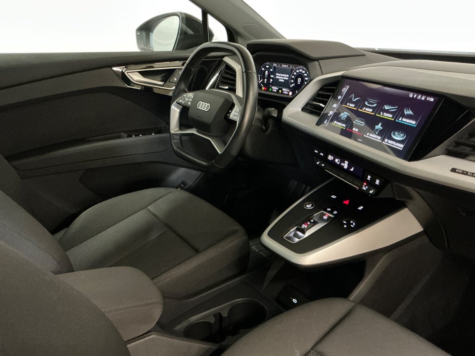 Audi Q4 e-tron 40 Advanced 5d