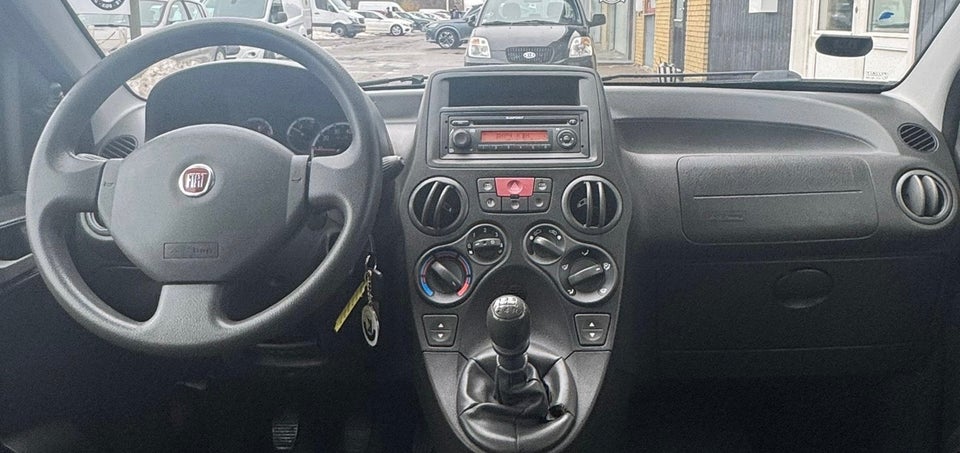 Fiat Panda 1,2 69 Dynamic 5d