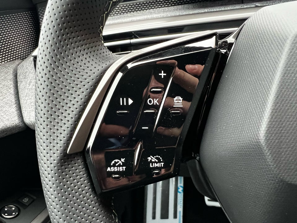 Peugeot e-5008 77 GT Pack 7prs 5d