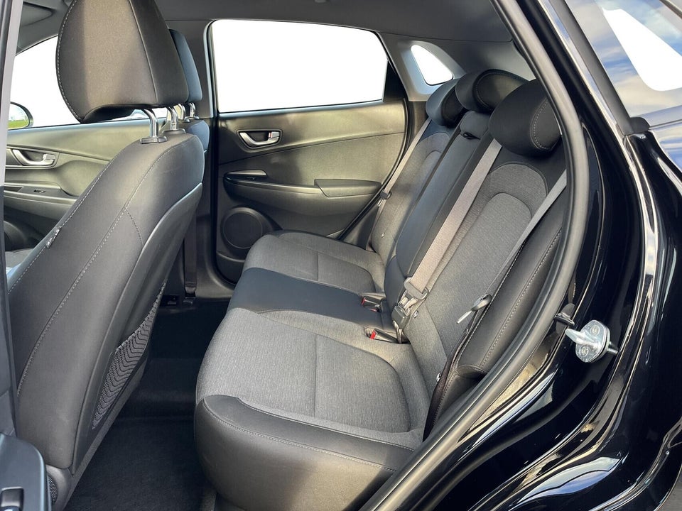 Hyundai Kona 39 EV Select 5d