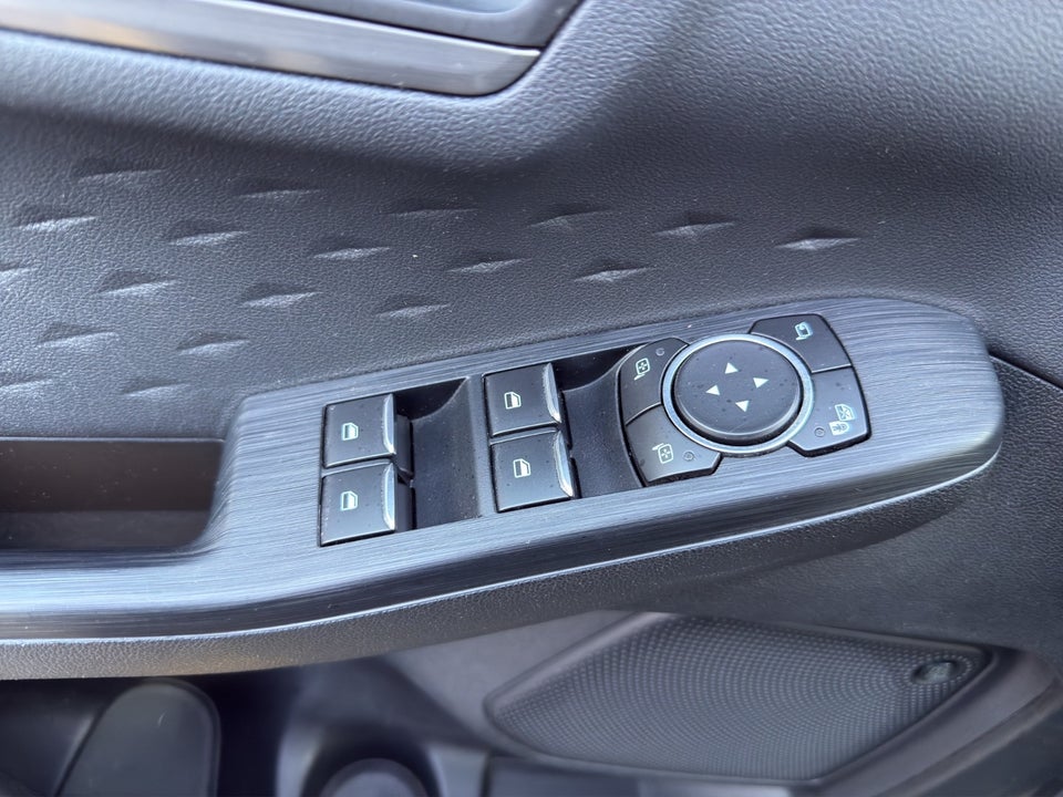 Ford Kuga 2,5 PHEV Titanium CVT 5d