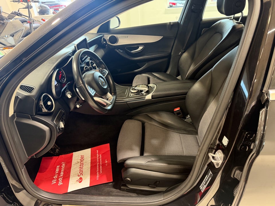 Mercedes C220 d 2,2 AMG Line stc. aut. 5d