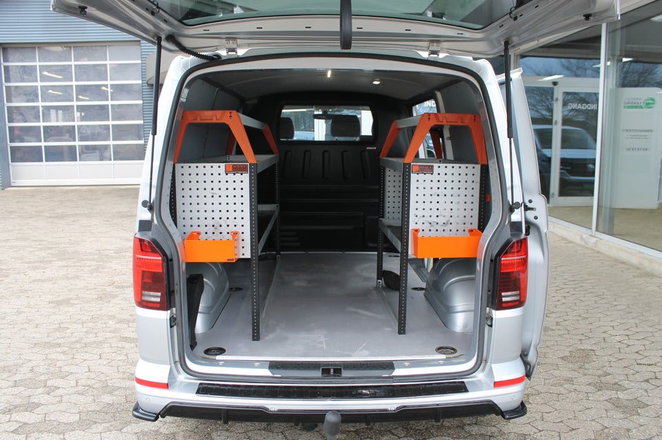 VW Transporter 2,0 TDi 150 Kassevogn DSG kort