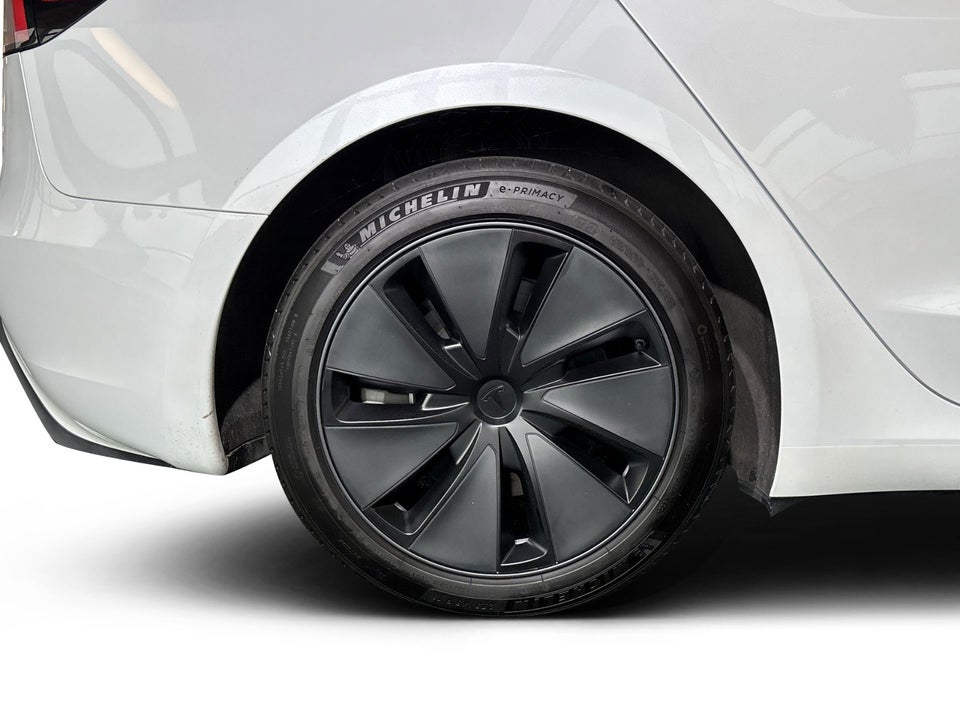 Tesla Model 3 RWD 4d