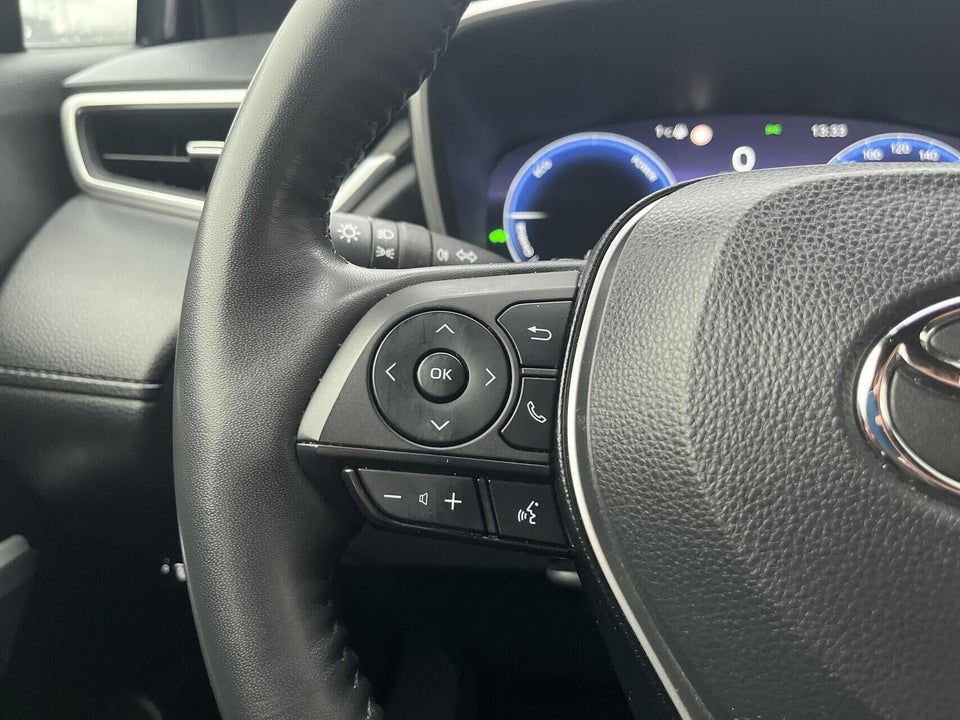 Toyota Corolla Cross 2,0 Hybrid Style Comfort CVT 5d