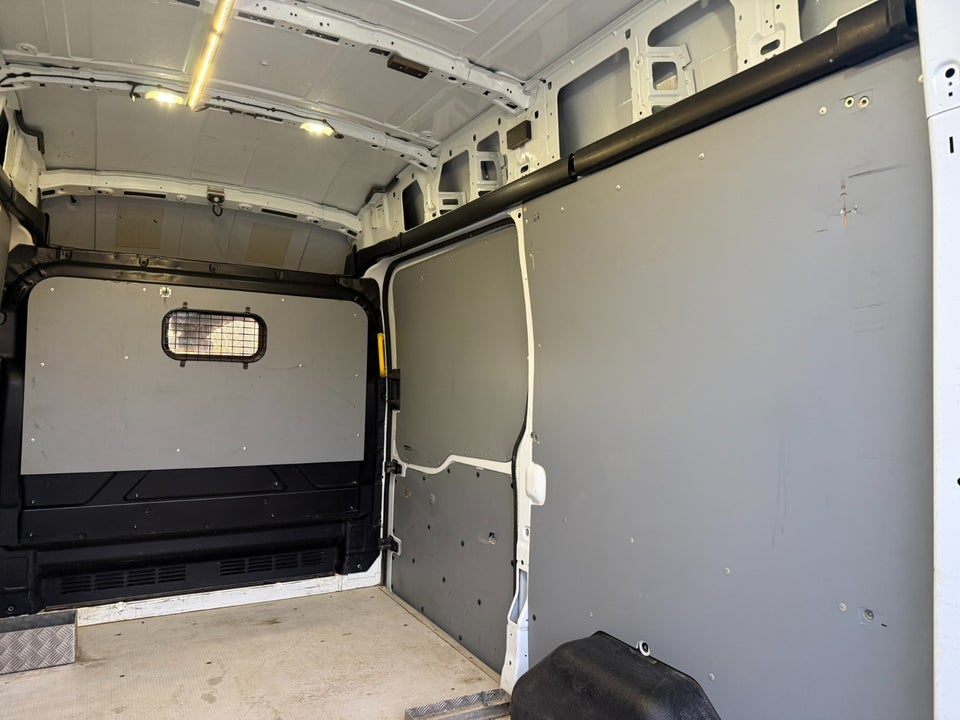 Ford Transit 310 L2 Van 2,2 TDCi 125 Trend H3 FWD