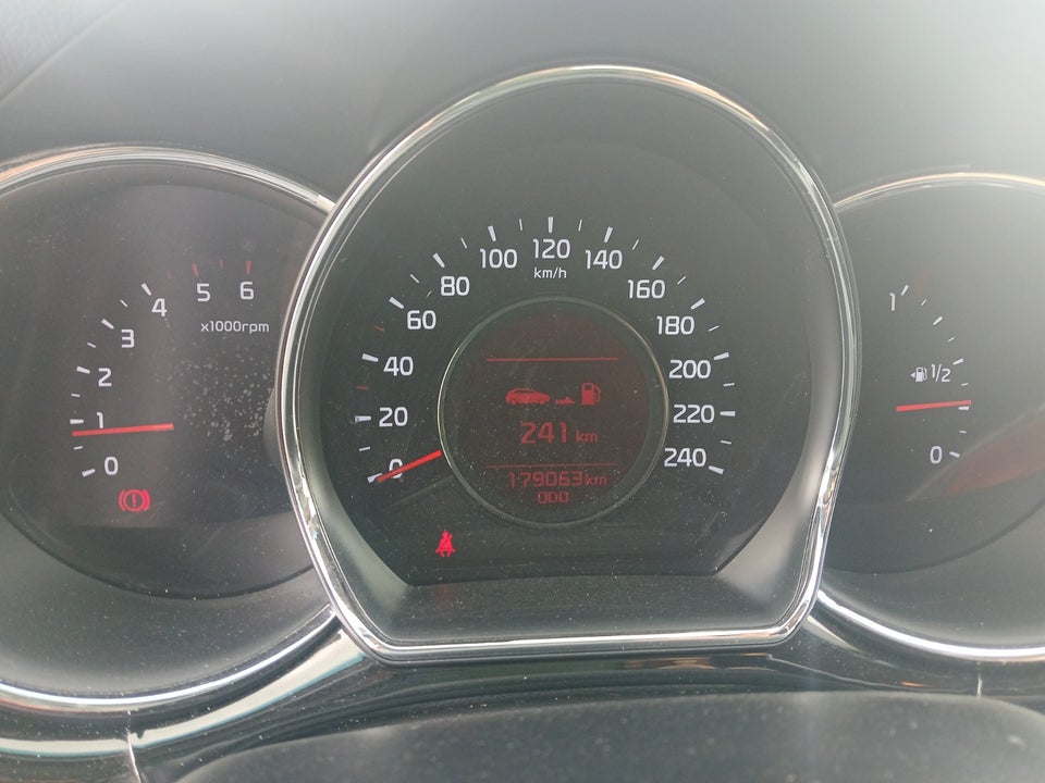 Kia Ceed 1,6 CRDi 136 Limited 5d