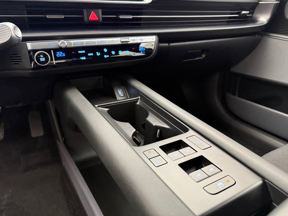 Hyundai Ioniq 6 53 Essential 4d