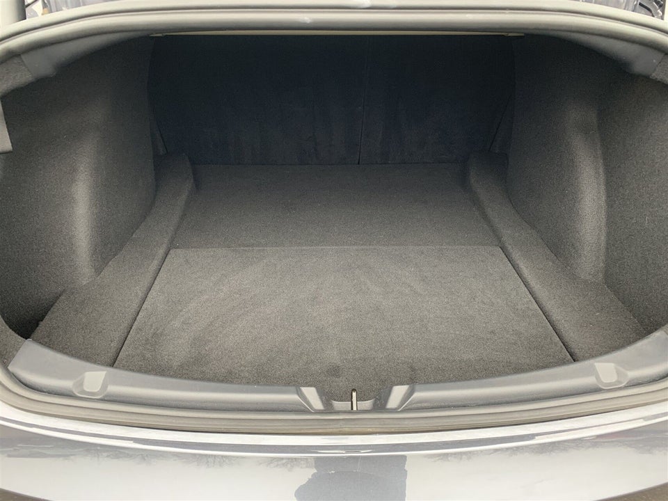 Tesla Model 3 RWD 4d