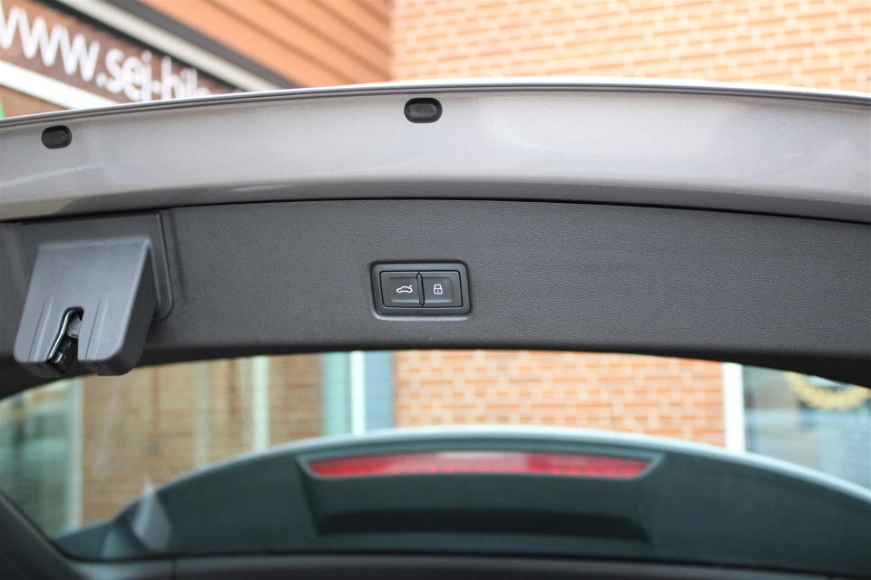 Audi Q4 e-tron 40 S-line 5d