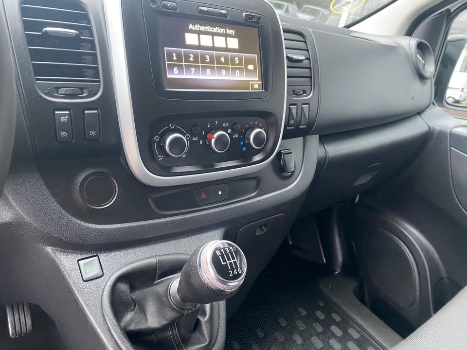 Renault Trafic T29 2,0 dCi 145 L2H1