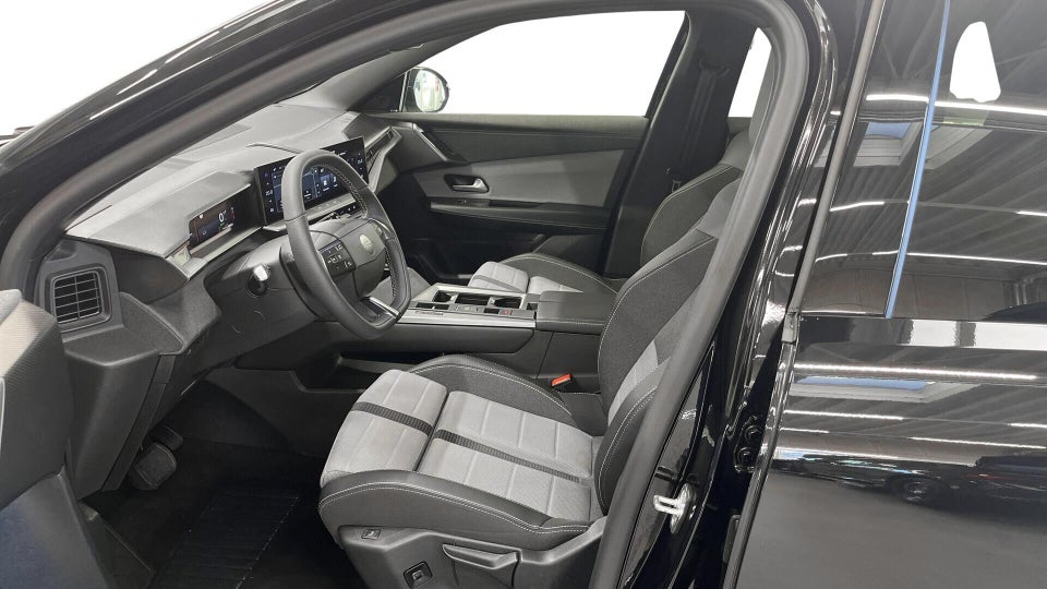 Opel Grandland-e 73 GS Sky 5d
