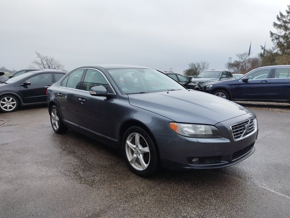 Volvo S80 2,5 T aut. 4d