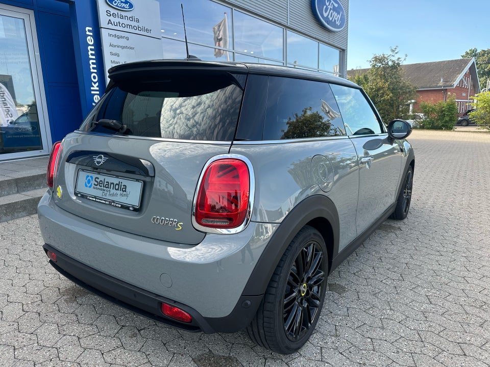 MINI Cooper SE Classic Trim 3d