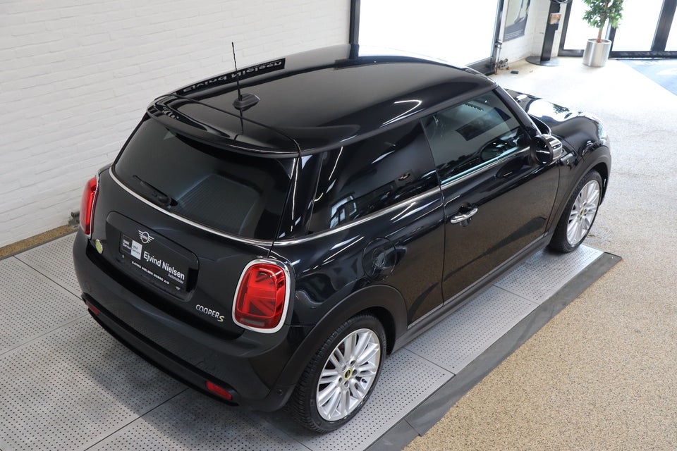 MINI Cooper SE Classic Trim 3d