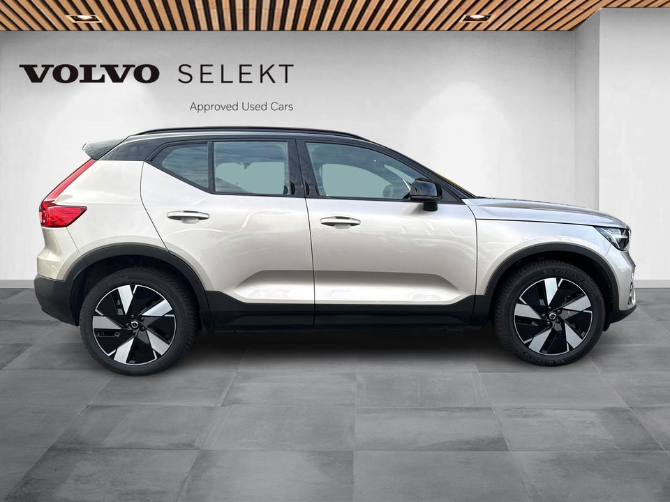 Volvo XC40 ReCharge Extended Range Plus 5d