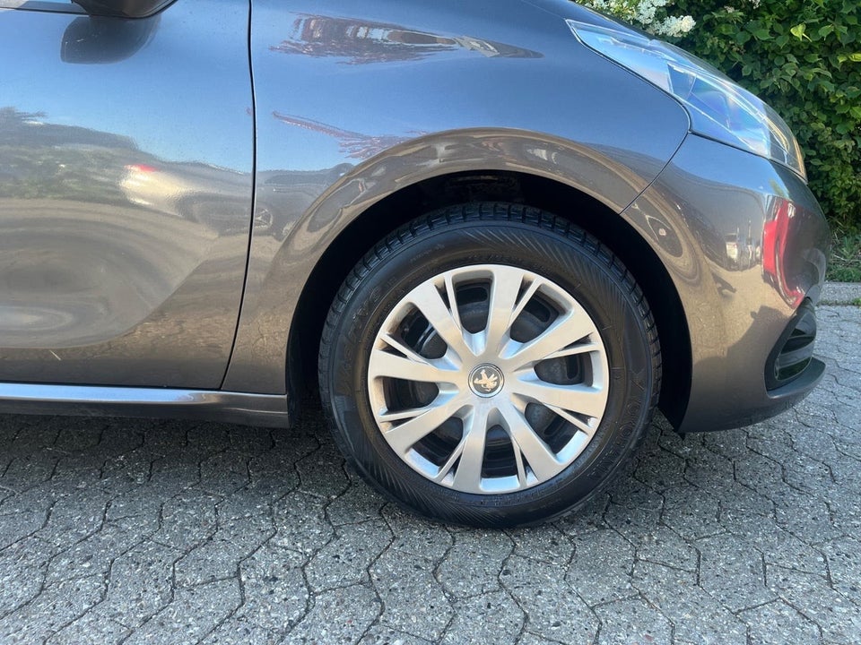 Peugeot 208 1,2 VTi 82 Allure 5d