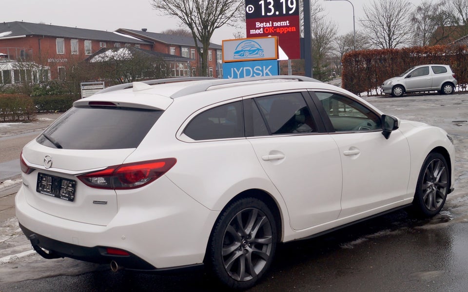 Mazda 6 2,2 SkyActiv-D 150 Core Business stc. 5d