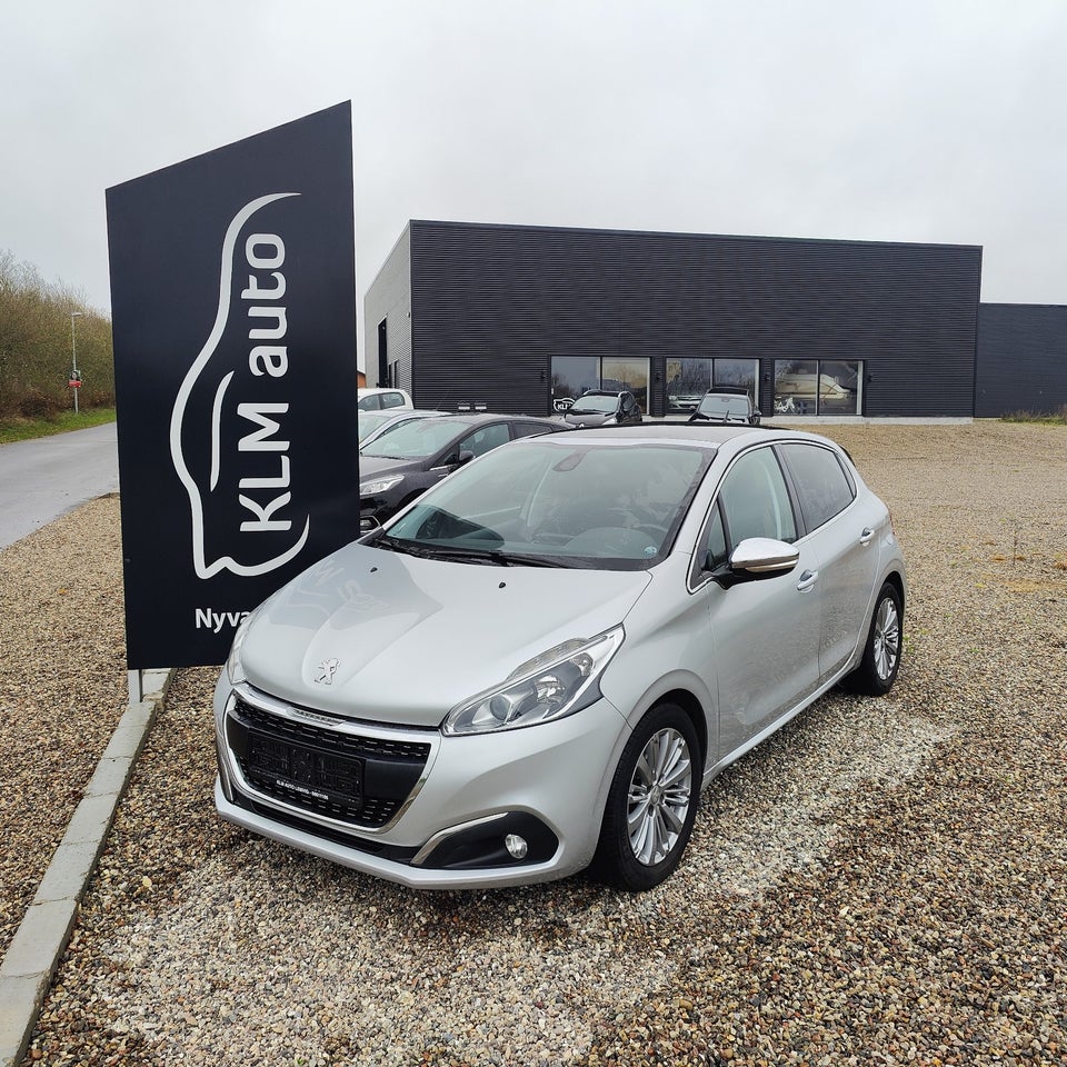 Peugeot 208 1,6 BlueHDi 100 Allure Sky 5d