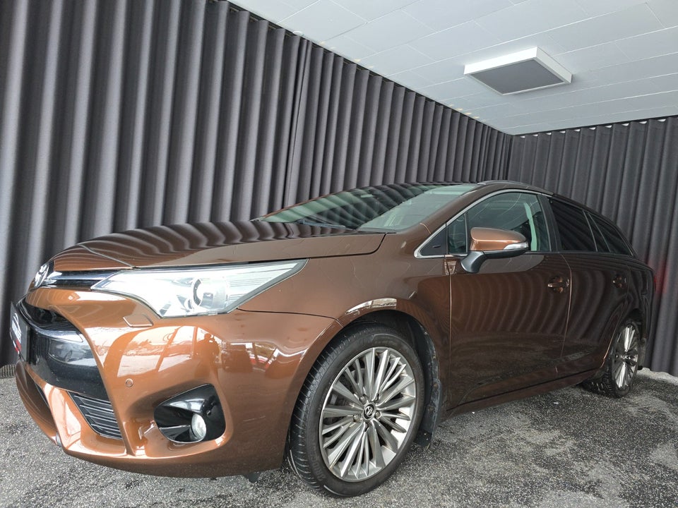 Toyota Avensis 1,8 VVT-i T2 Premium Touring Sports MDS 5d