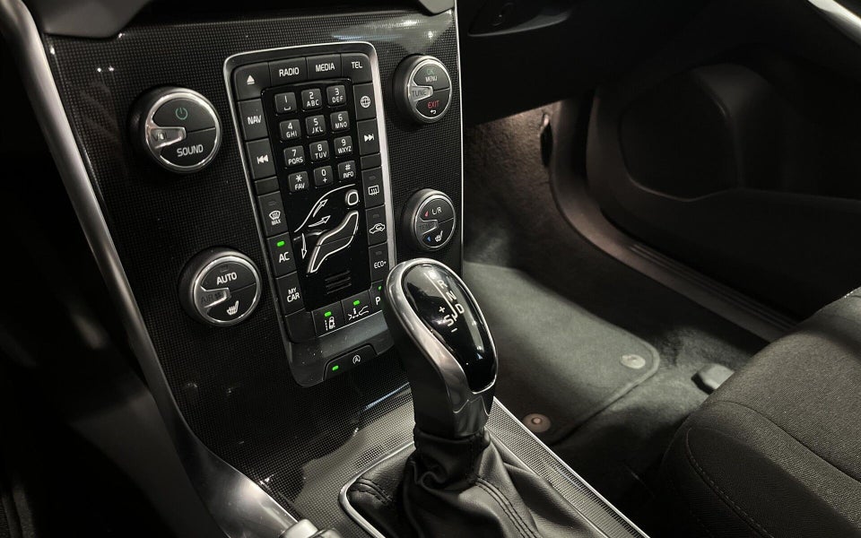 Volvo V40 CC 1,5 T3 152 aut. 5d