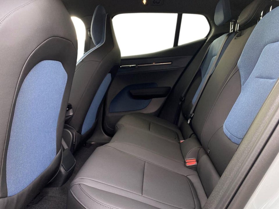 Volvo EX30 Extended Range Core 5d