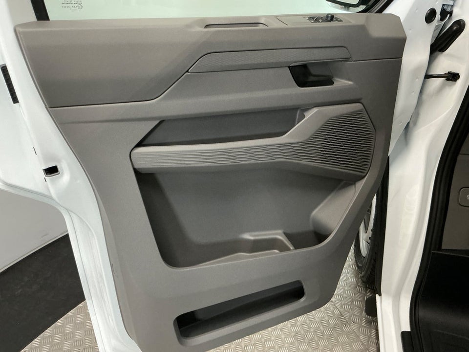 VW e-Transporter 64 Comfort Kassevogn SWB