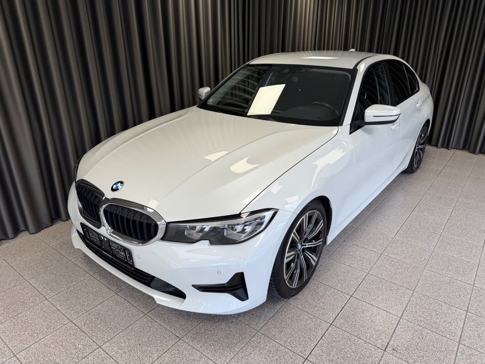 BMW 320i 2,0 Connected aut. 4d