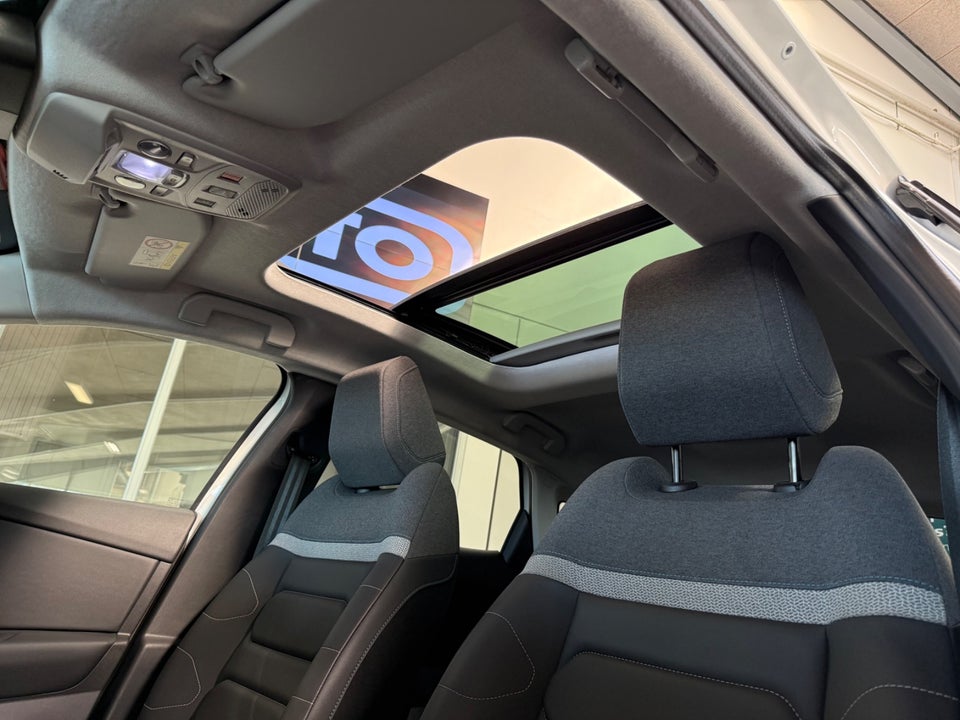 Citroën ë-C4 50 Shine 5d