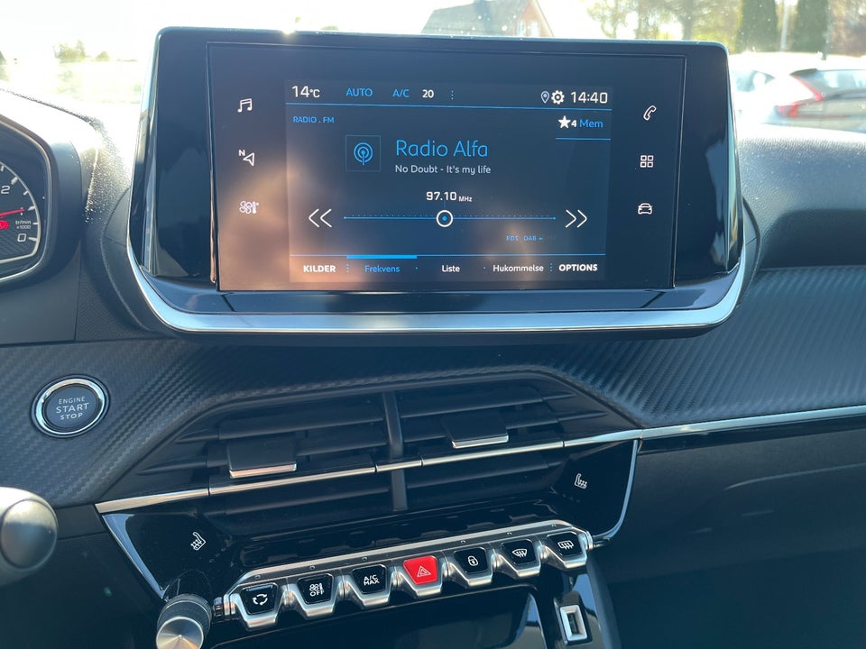 Peugeot 208 1,2 PureTech 100 Allure 5d