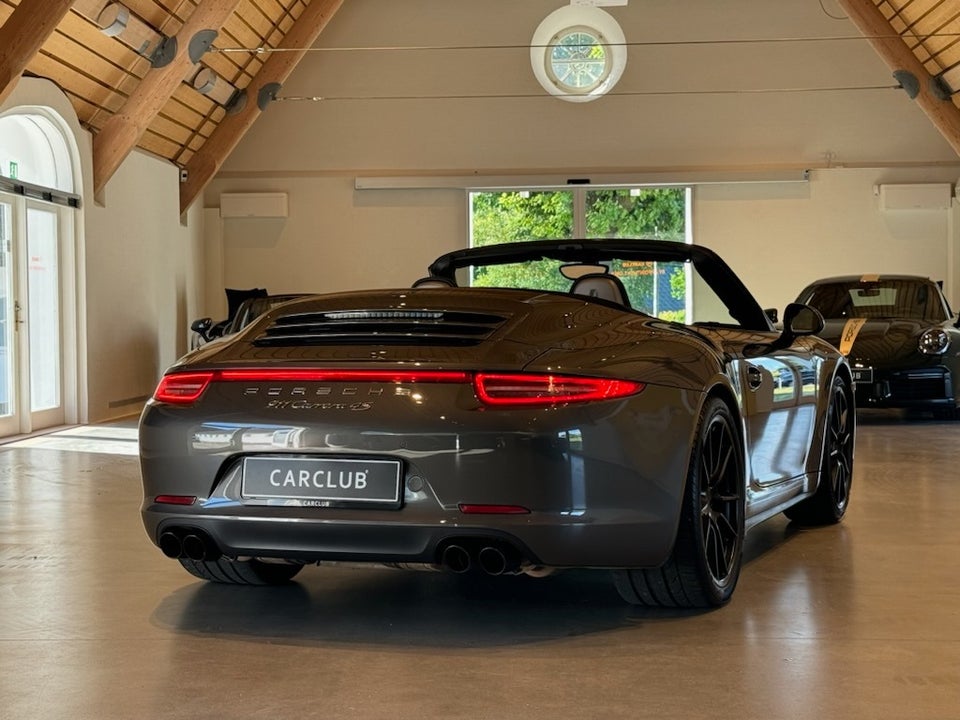 Porsche 911 Carrera 4S 3,8 Cabriolet PDK 2d