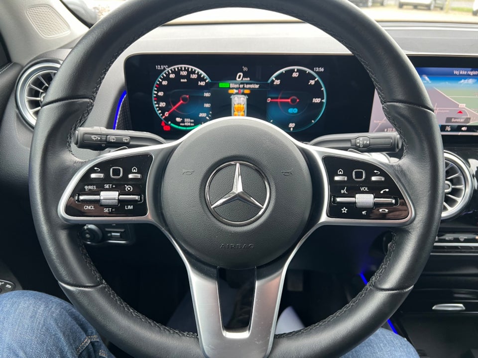 Mercedes EQB300 4Matic 5d