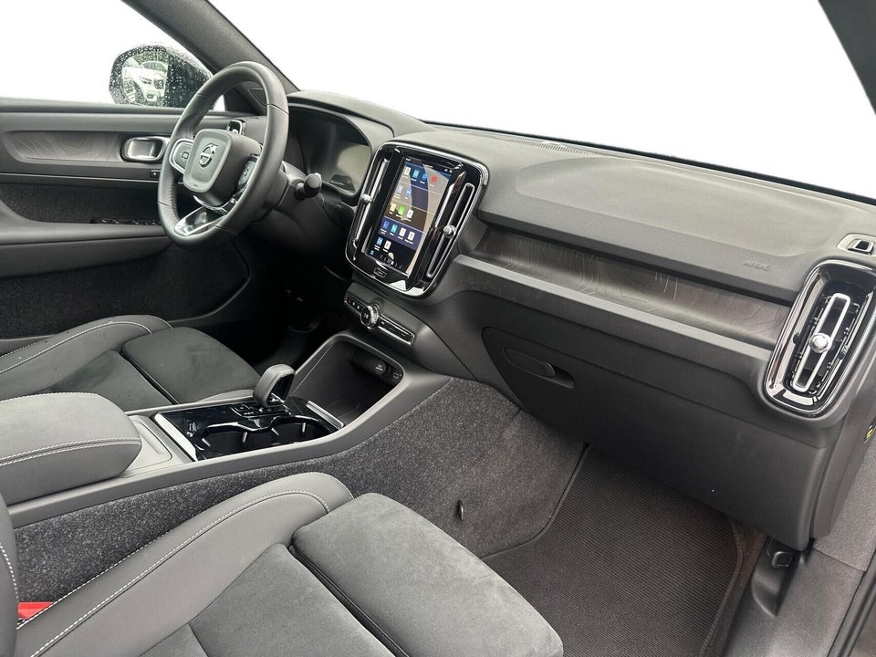 Volvo EC40 Extended Range Black Edition 5d