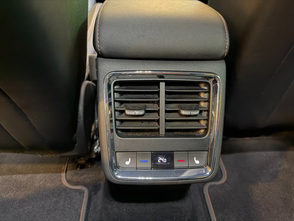 Skoda Enyaq 80 iV Suite 5d