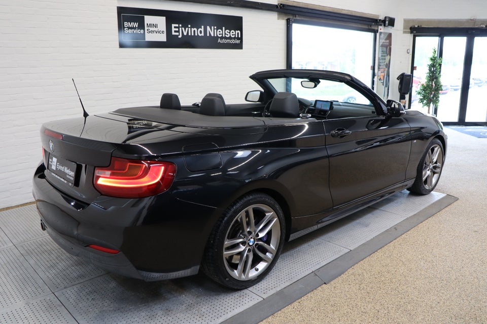 BMW 220d 2,0 Cabriolet aut. 2d