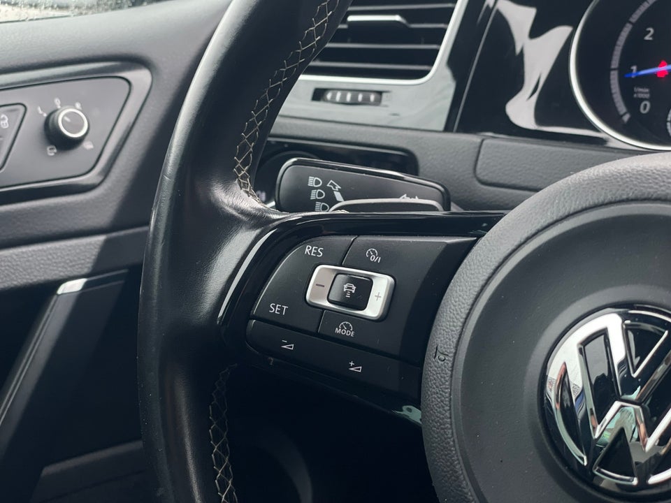 VW Golf VII 2,0 R Variant DSG 4Motion BMT 5d