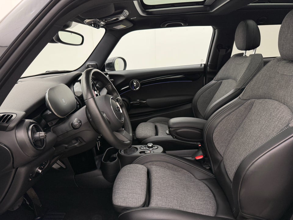 MINI Cooper SE Edition Premium Plus 3d