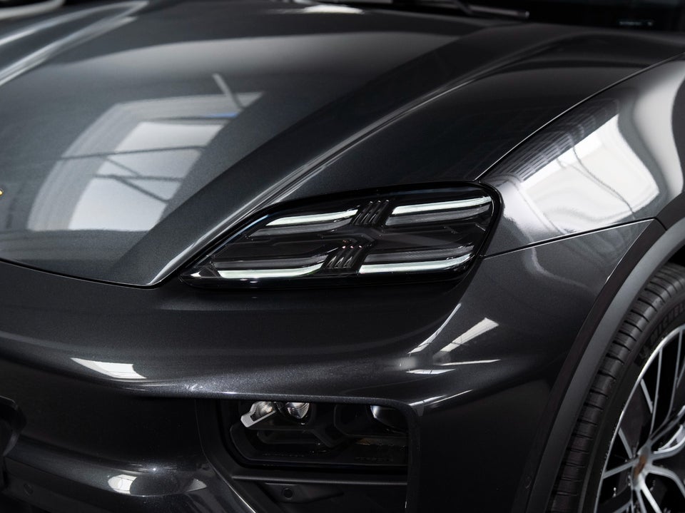 Porsche Macan 4 5d