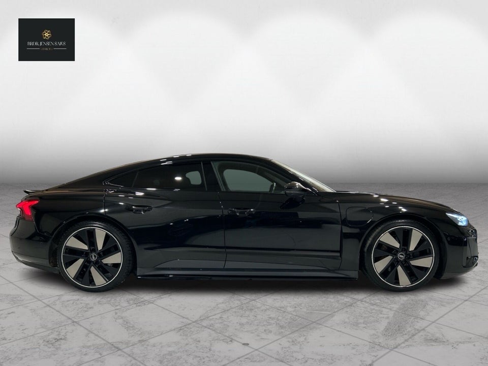 Audi e-tron GT quattro 4d