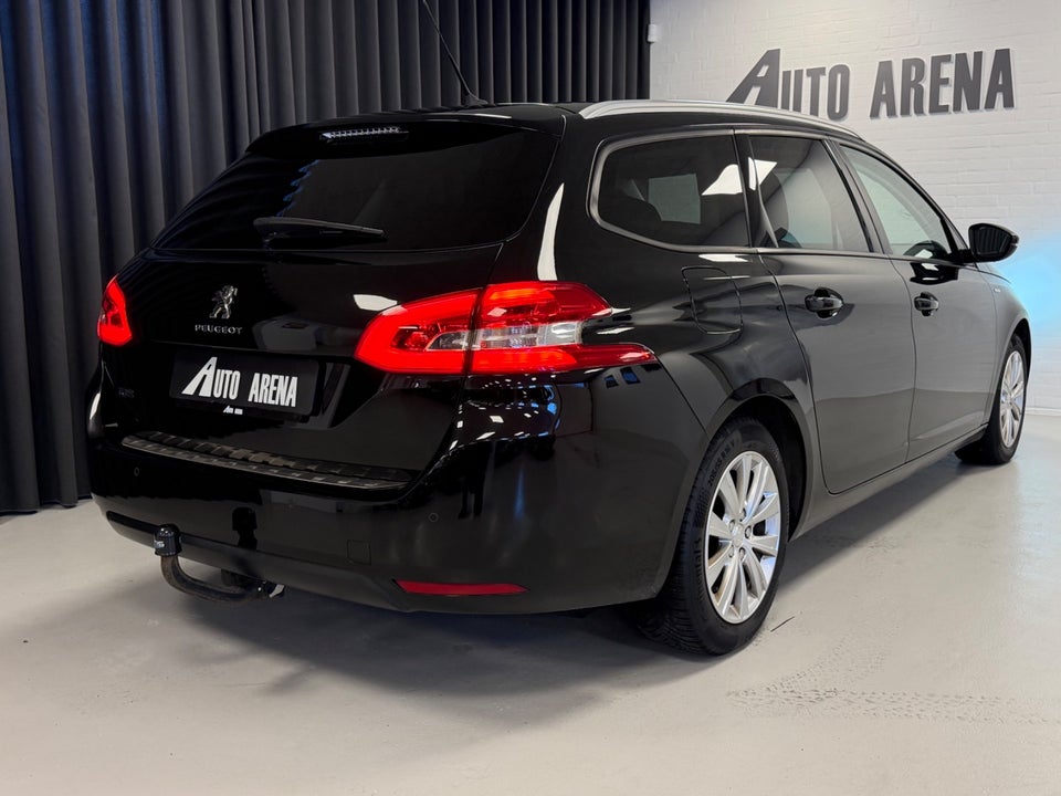 Peugeot 308 1,5 BlueHDi 130 Style SW 5d