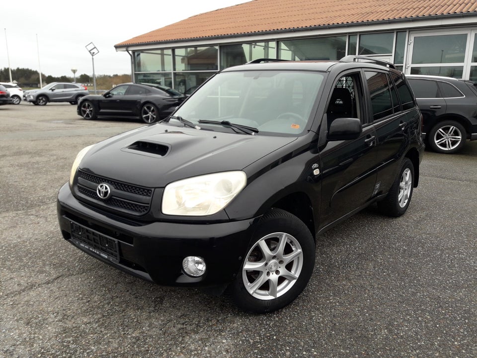 Toyota RAV4 2,0 D-4D Sun 4x4 Van 5d