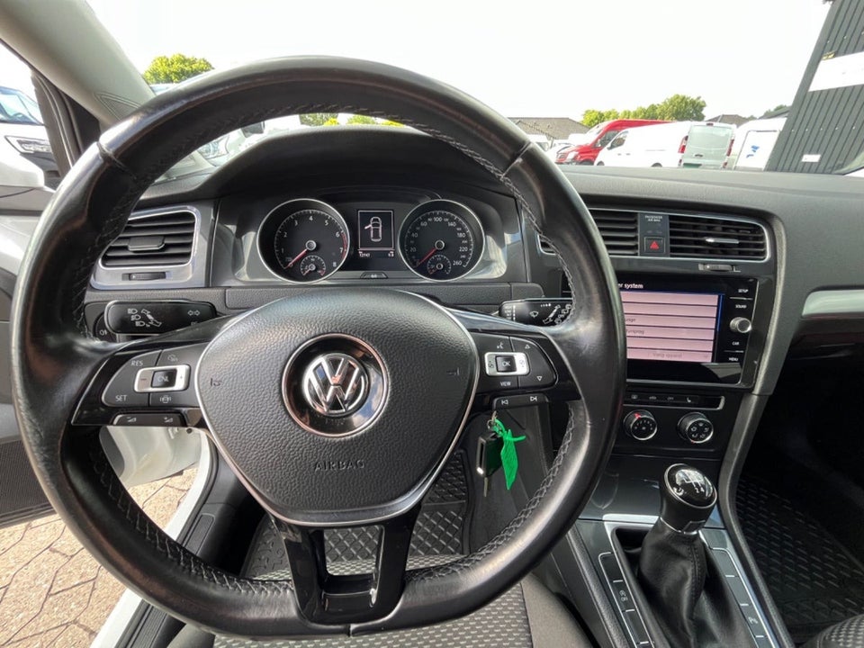 VW Golf VII 1,0 TSi 85 Trendline Van 5d