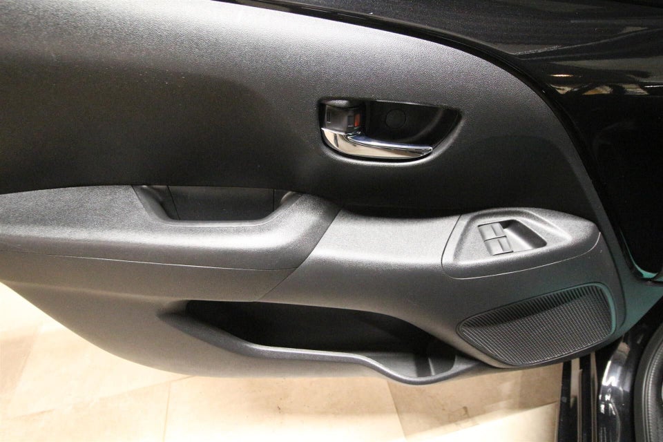 Toyota Aygo 1,0 VVT-i x-plore x-shift 5d