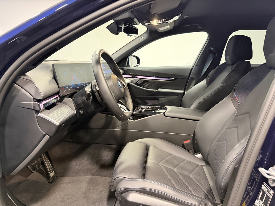 BMW i5 eDrive40 Touring Fully Charged 5d