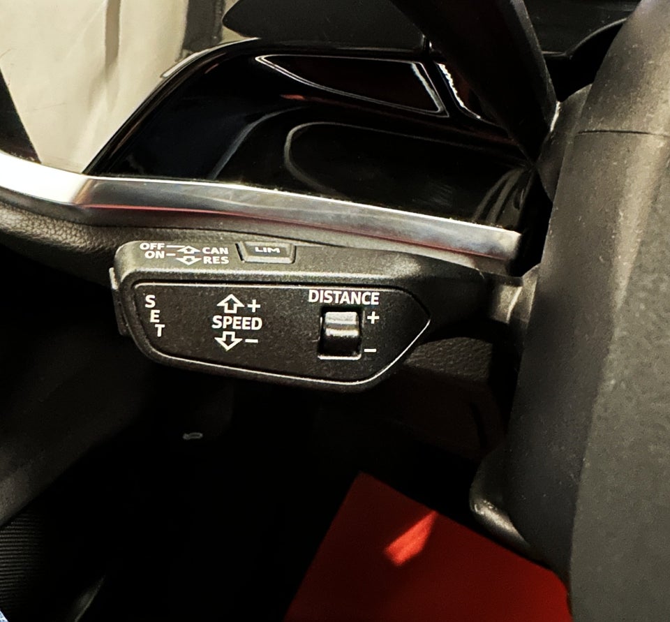 Audi Q3 45 TFSi e Attitude plus S-tr. 5d