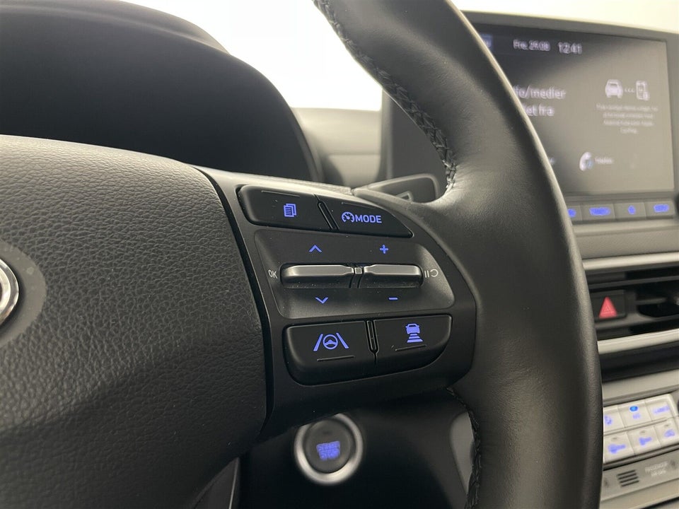 Hyundai Kona 64 EV Essential 5d