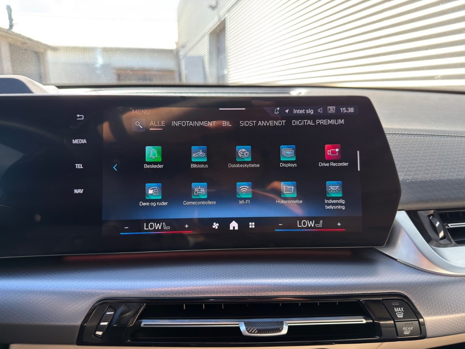 BMW iX2 eDrive20 Fully Charged M-Sport 5d