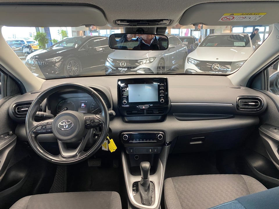 Toyota Yaris 1,5 Hybrid Essential e-CVT 5d